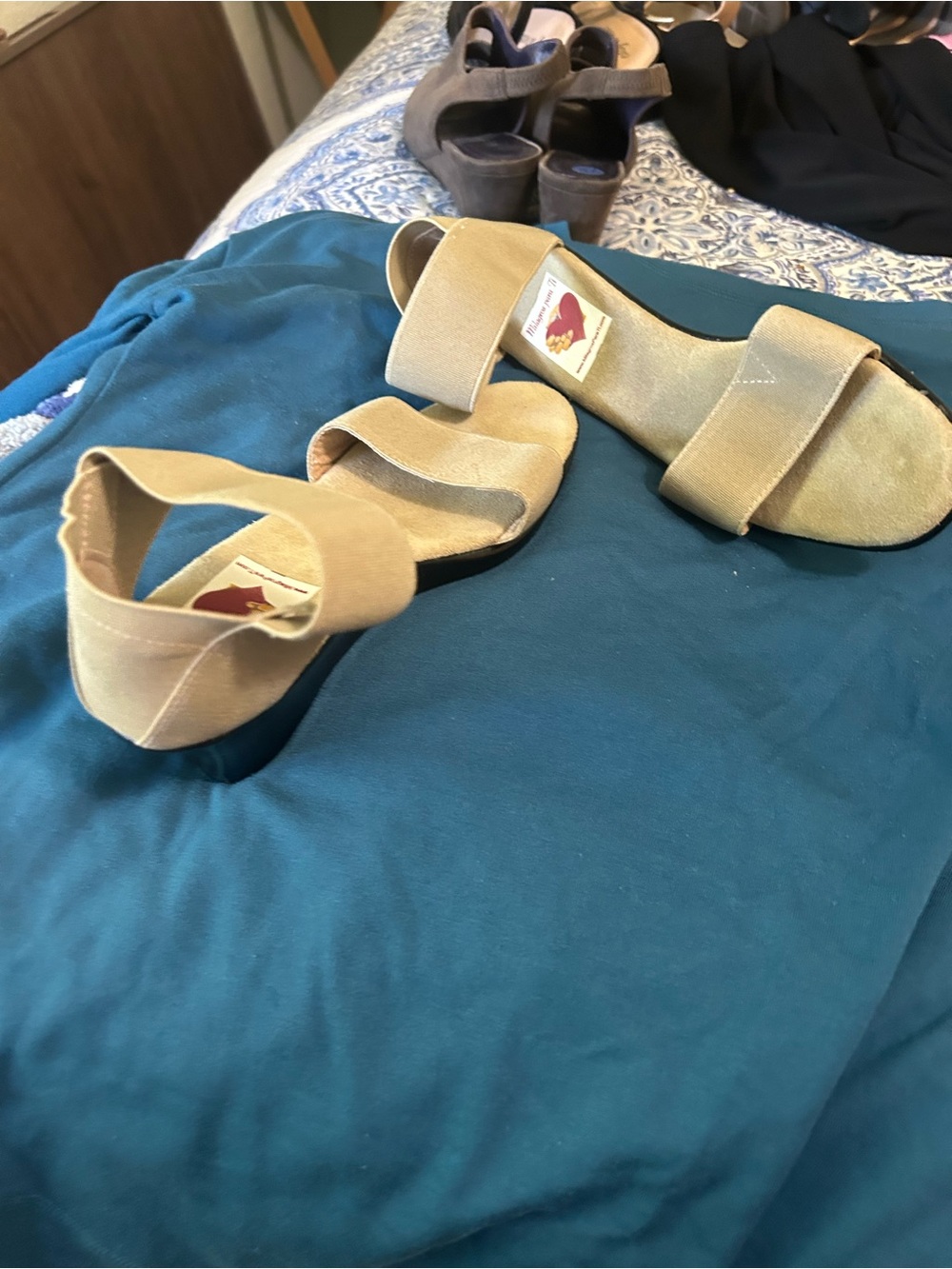 Versatile Beige Elastic-Strap Women's Sandal